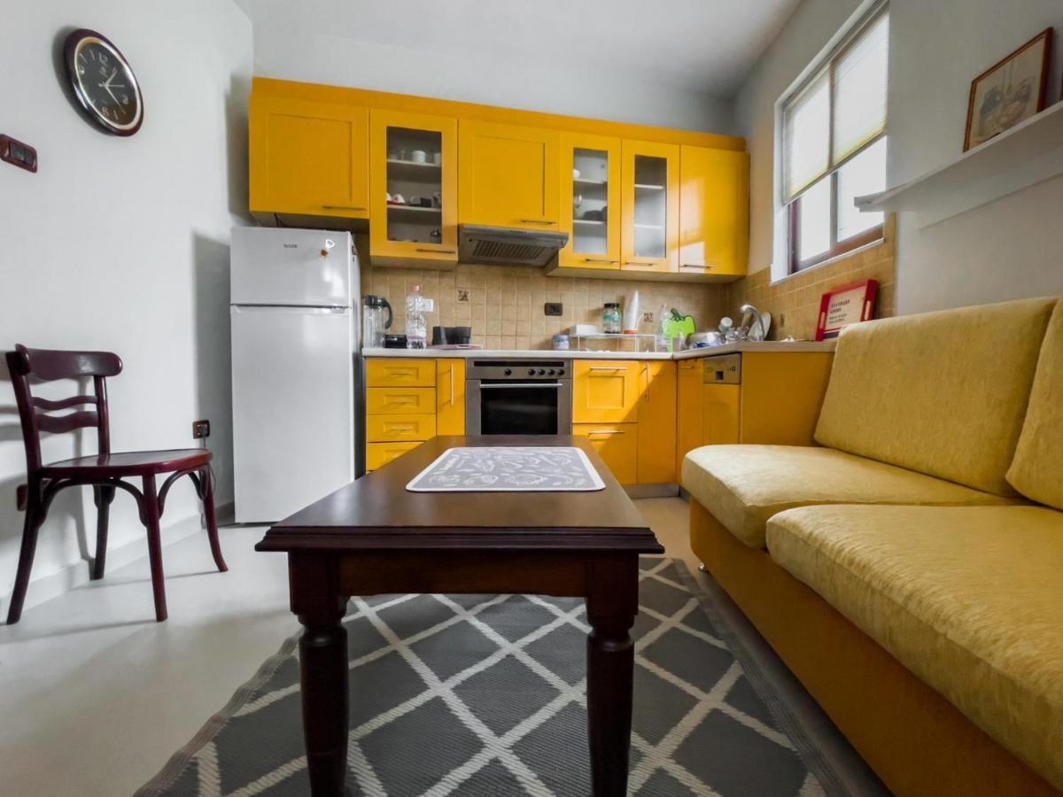 Vila Kodra Tirana Bagian luar foto
